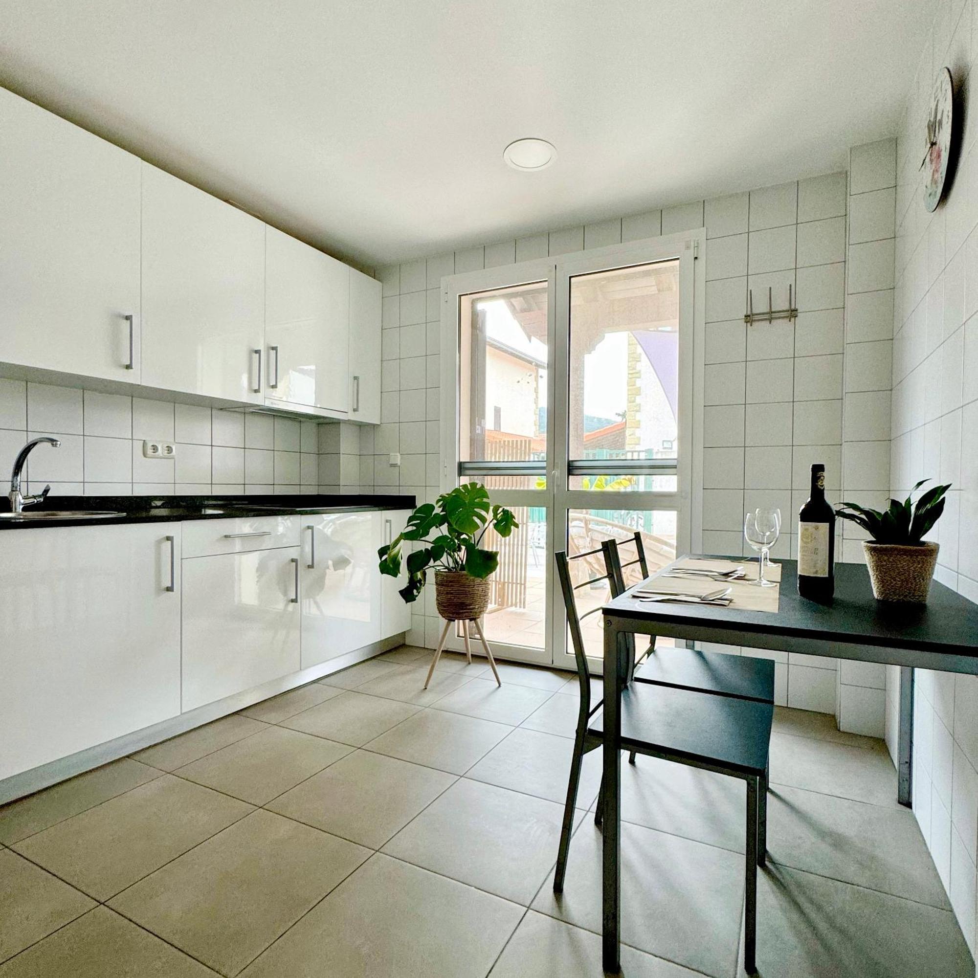Albergue San Nicolas Larrasoana Bagian luar foto